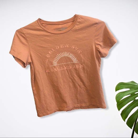 Amuse Society | Sun Island Rum Graphic Tee Small - Picture 2 of 7
